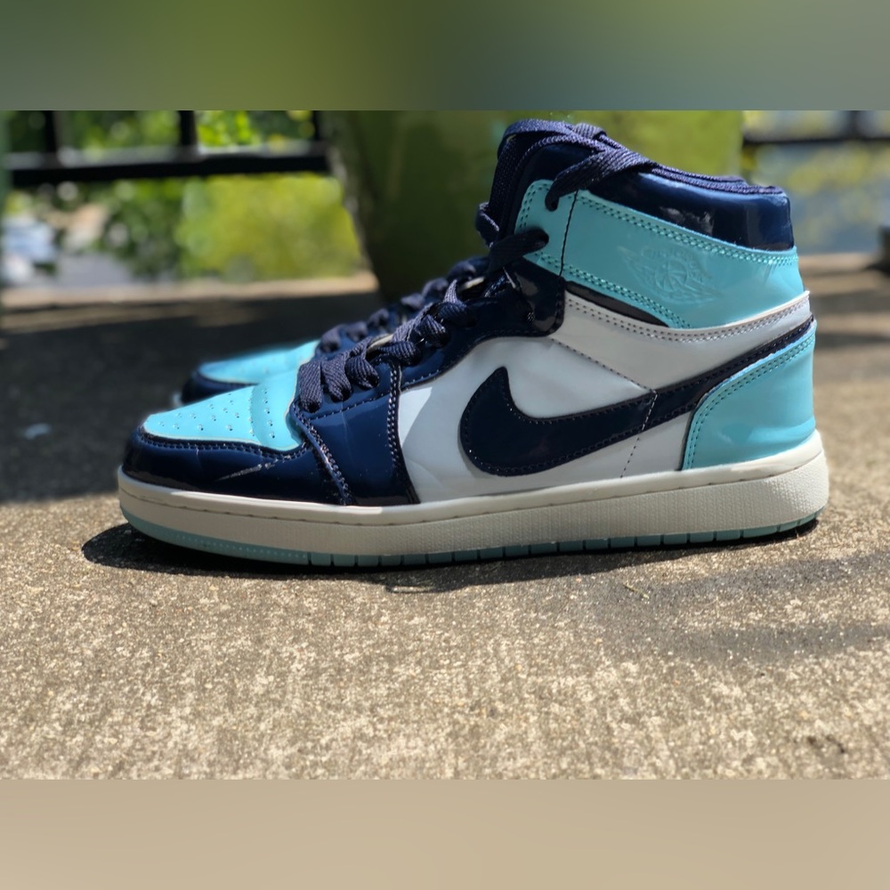 Jordan 1 Retro High - Picture 3 of 5